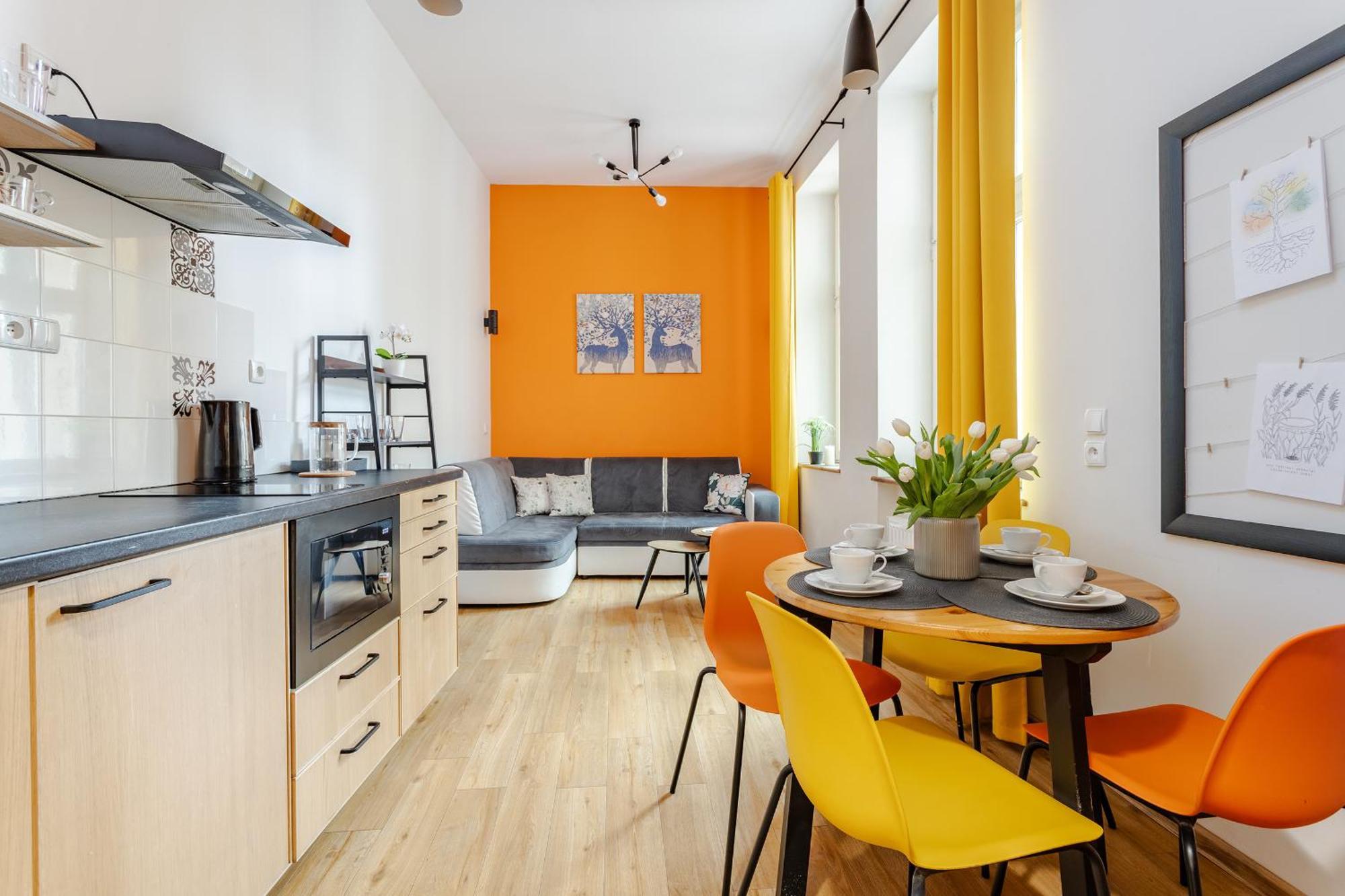 Fair Targi Dworzec Gasiorowskich Apartment