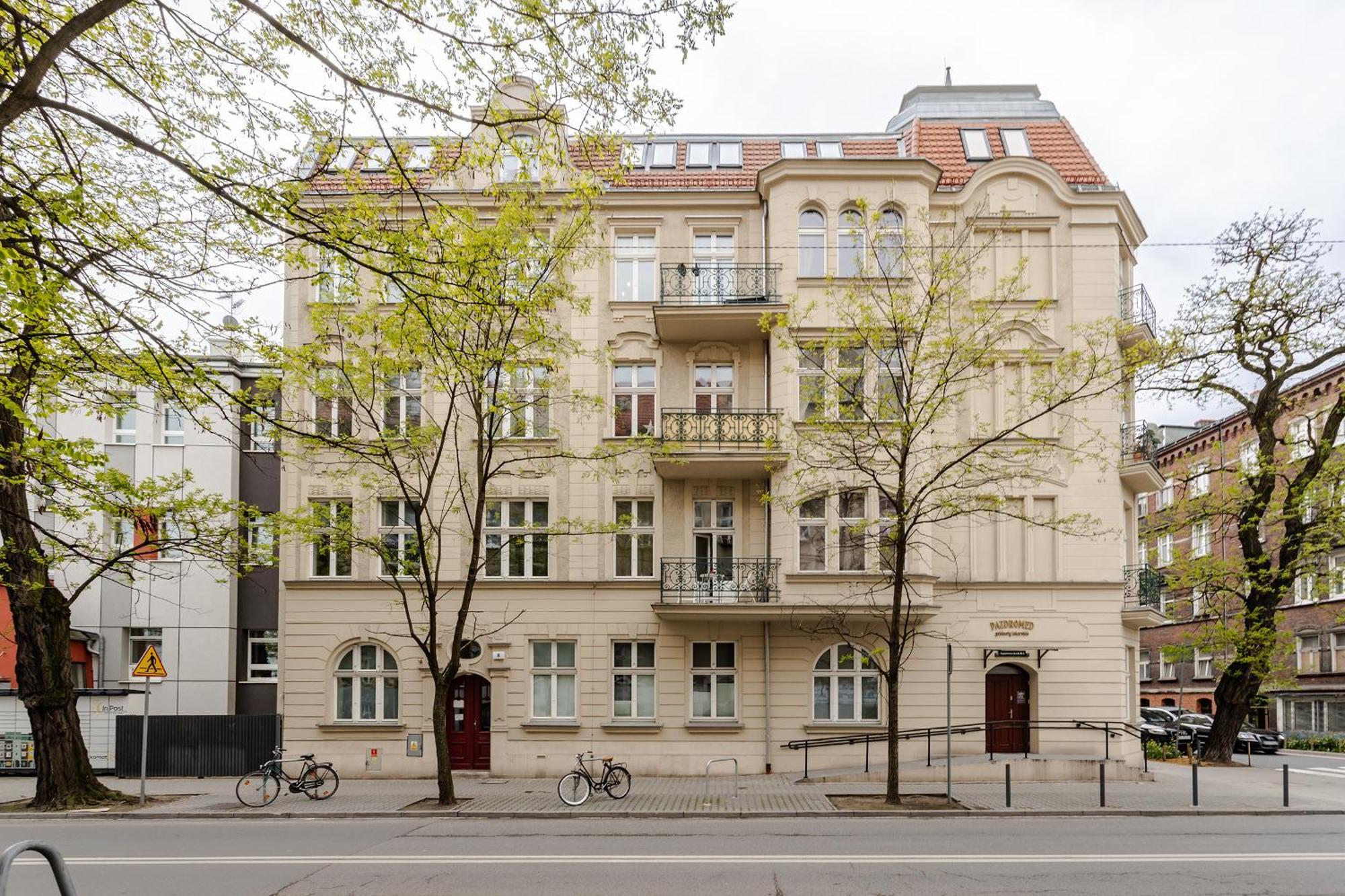 Fair Targi Dworzec Gasiorowskich Apartment